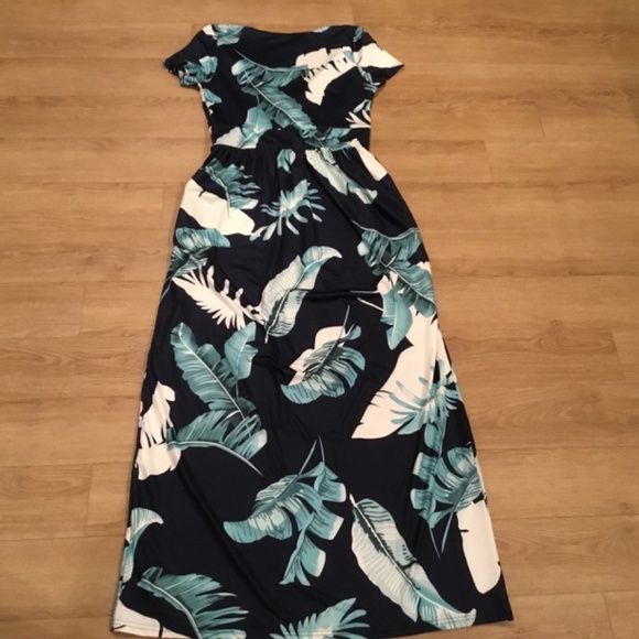 Women’s V Neck Short Sleeve Empire Pleated Waist Maxi Dress - Picture 7 of 7